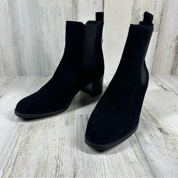 NEW Steve Madden Rhiannon Chelsea Black Suede Block Heel Ankle Boots #1220 - Picture 7 of 12